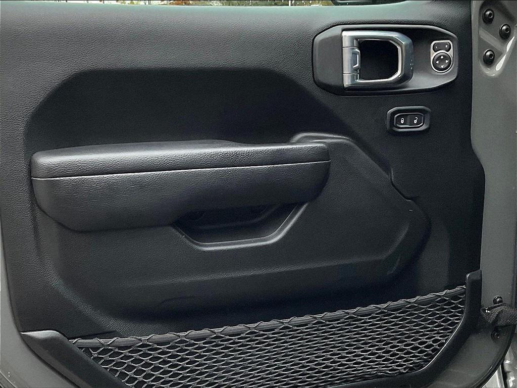 used 2022 Jeep Gladiator car, priced at $28,595