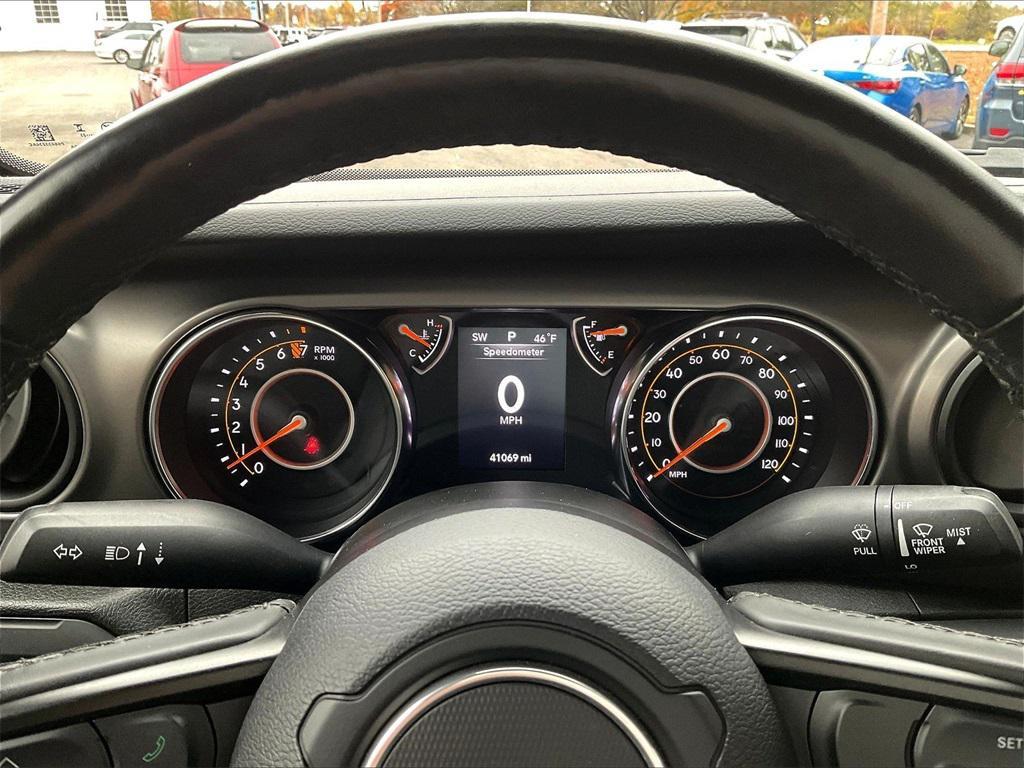 used 2022 Jeep Gladiator car, priced at $28,595