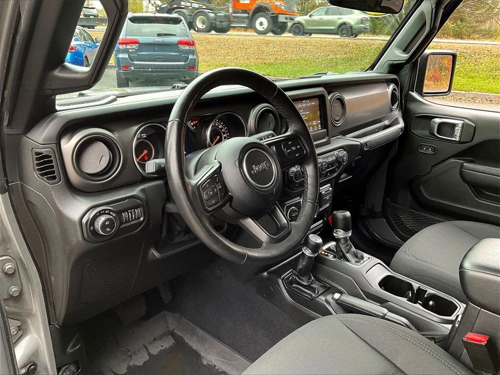used 2022 Jeep Gladiator car, priced at $28,595