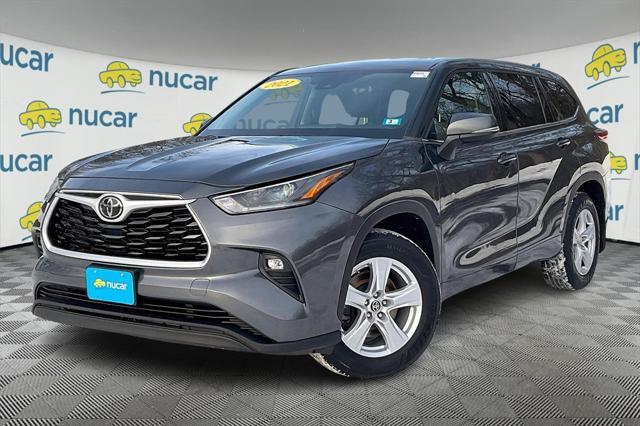 used 2021 Toyota Highlander car, priced at $28,259