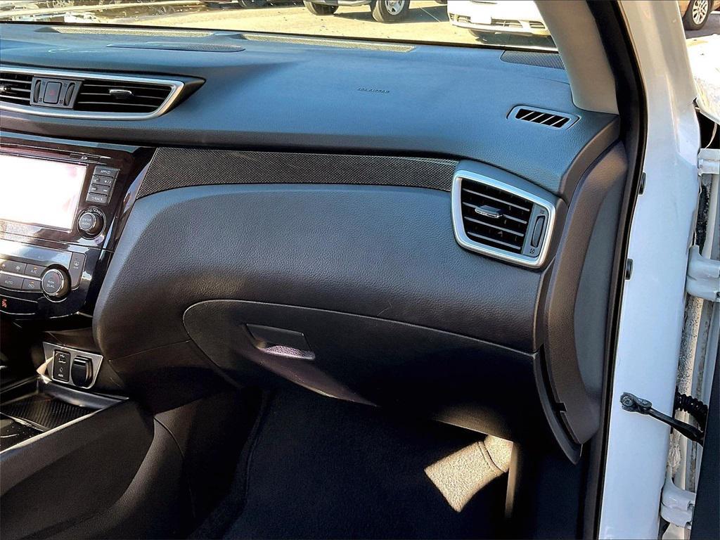used 2016 Nissan Rogue car, priced at $16,900