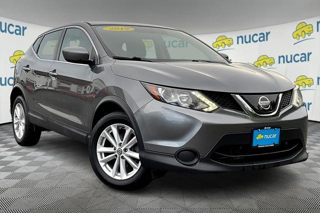 used 2019 Nissan Rogue Sport car, priced at $13,998
