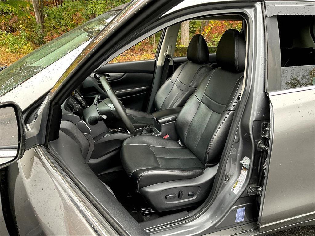used 2016 Nissan Rogue car, priced at $13,998
