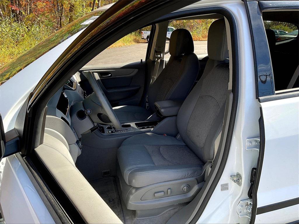 used 2017 Chevrolet Traverse car, priced at $13,500