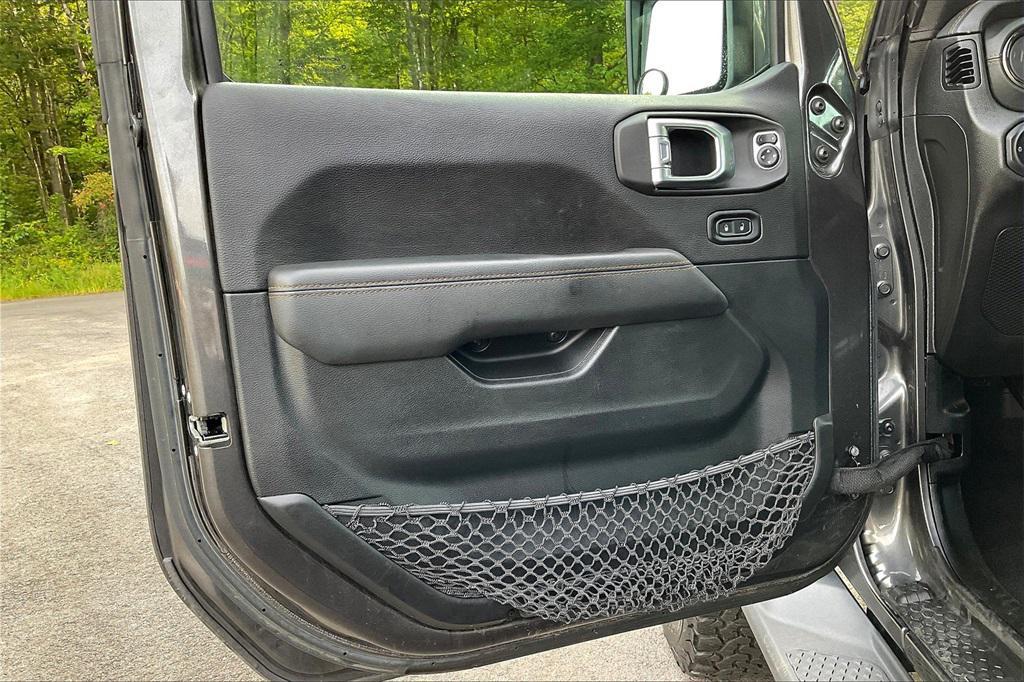 used 2021 Jeep Gladiator car, priced at $28,880