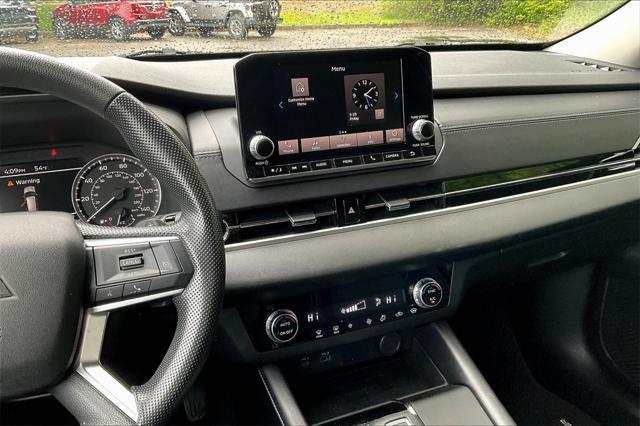 used 2022 Mitsubishi Outlander car, priced at $23,858