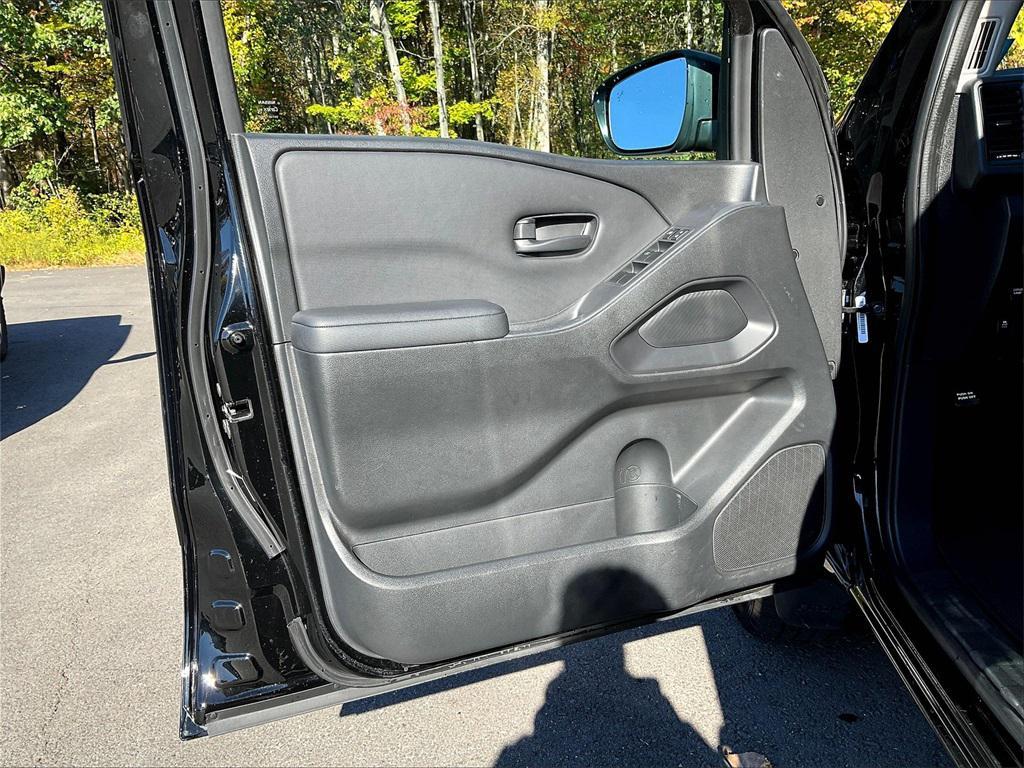 used 2022 Nissan Frontier car, priced at $25,998