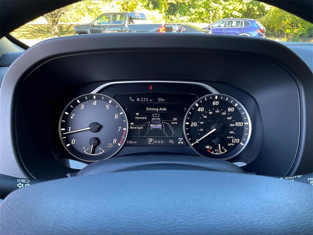 used 2025 Nissan Frontier car, priced at $31,300