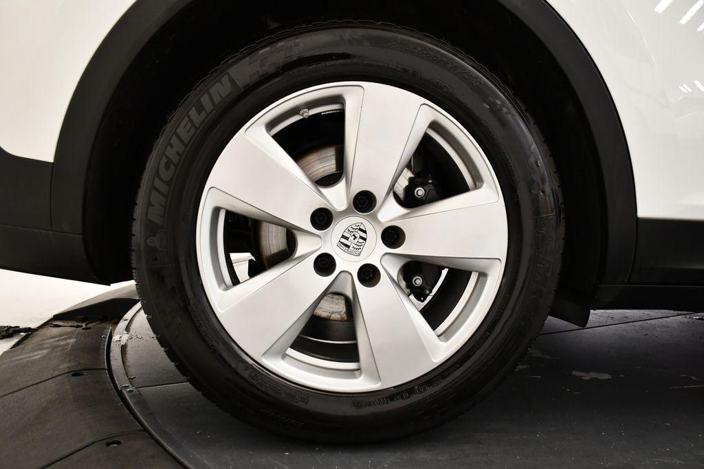 used 2023 Porsche Cayenne car, priced at $68,790