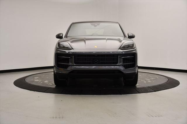 new 2025 Porsche Cayenne car, priced at $109,695