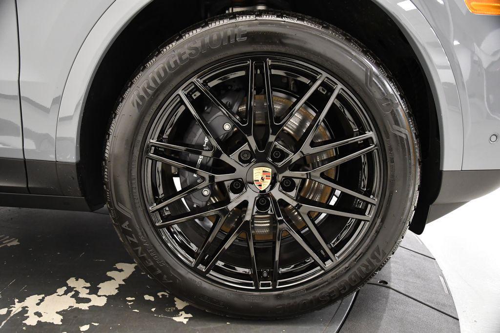 new 2025 Porsche Cayenne car, priced at $103,355