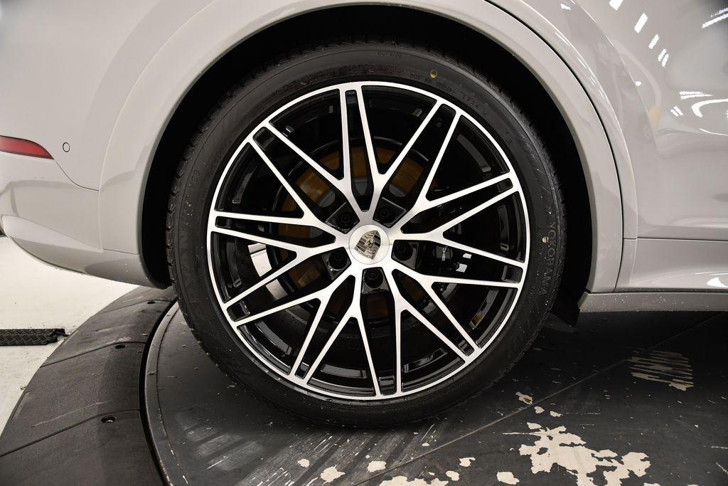 new 2025 Porsche Cayenne car, priced at $202,745