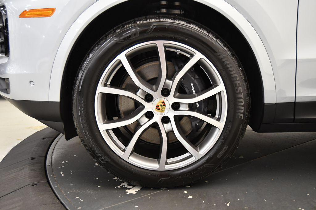 used 2024 Porsche Cayenne car, priced at $87,869