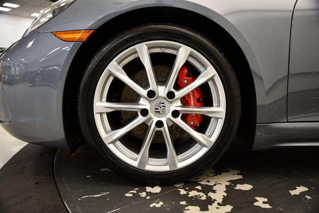 new 2025 Porsche 718 Cayman car, priced at $92,045