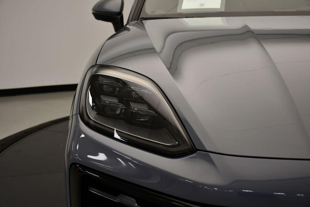 used 2025 Porsche Cayenne car, priced at $91,640