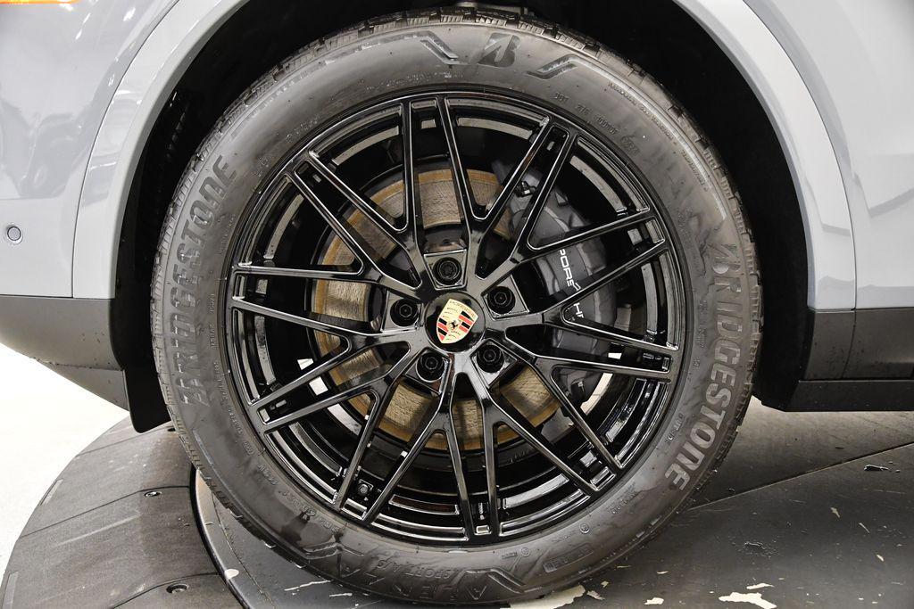 used 2025 Porsche Cayenne car, priced at $91,640