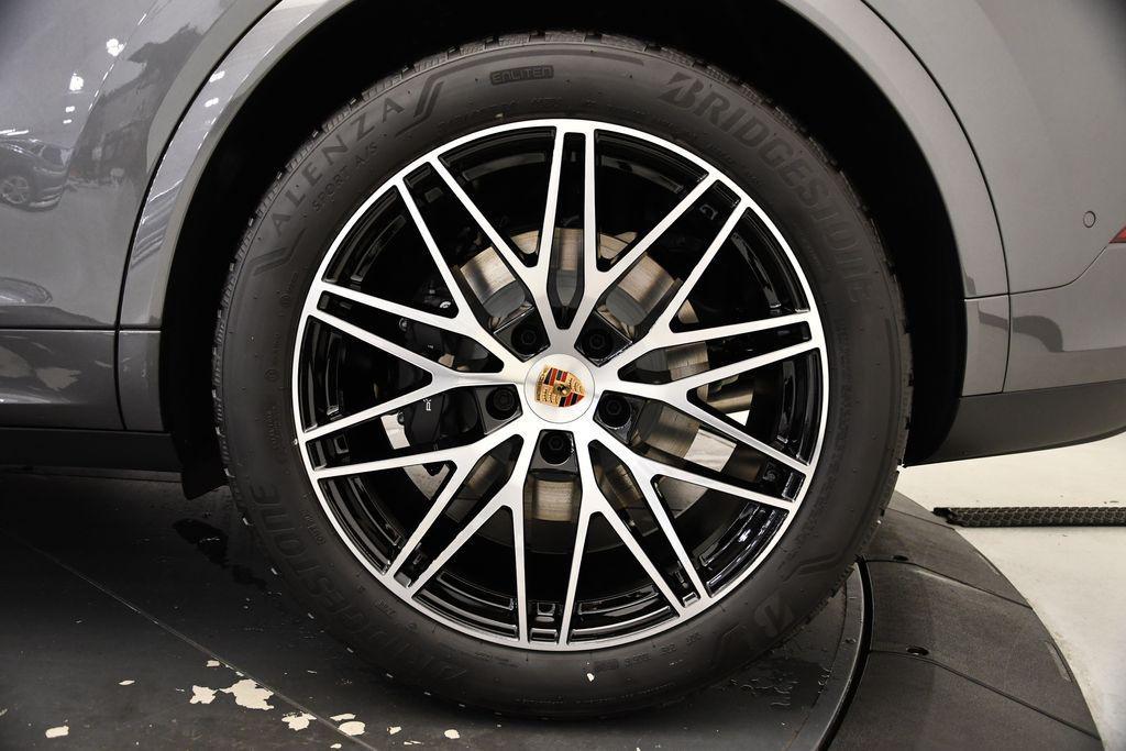 used 2025 Porsche Cayenne car, priced at $92,890