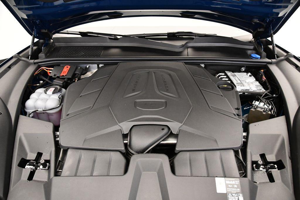 new 2025 Porsche Cayenne car, priced at $106,355