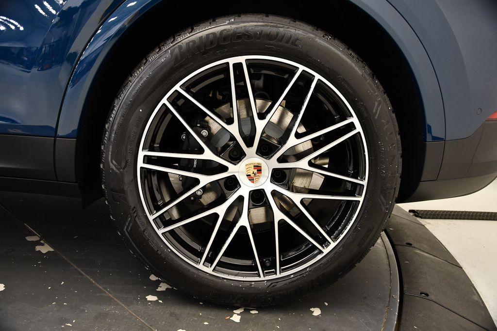 new 2025 Porsche Cayenne car, priced at $106,355