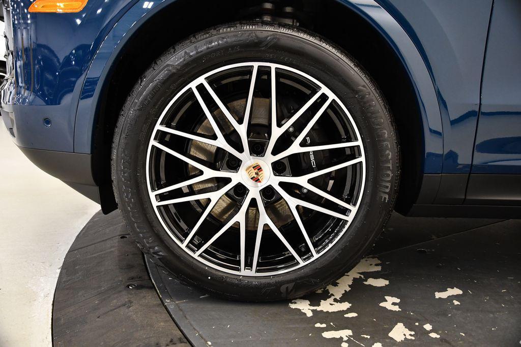 new 2025 Porsche Cayenne car, priced at $106,355