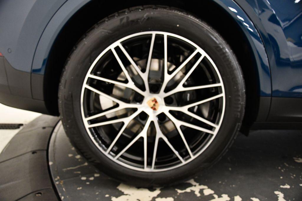 new 2025 Porsche Cayenne car, priced at $106,355