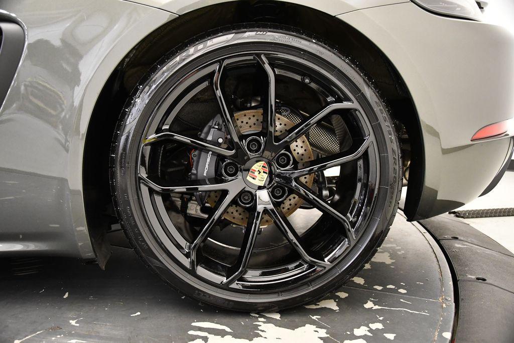 new 2025 Porsche 718 Cayman car, priced at $98,685