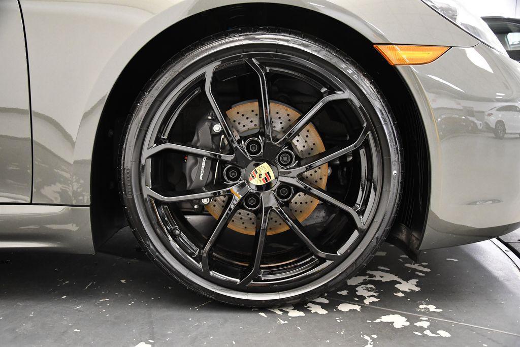 new 2025 Porsche 718 Cayman car, priced at $98,685