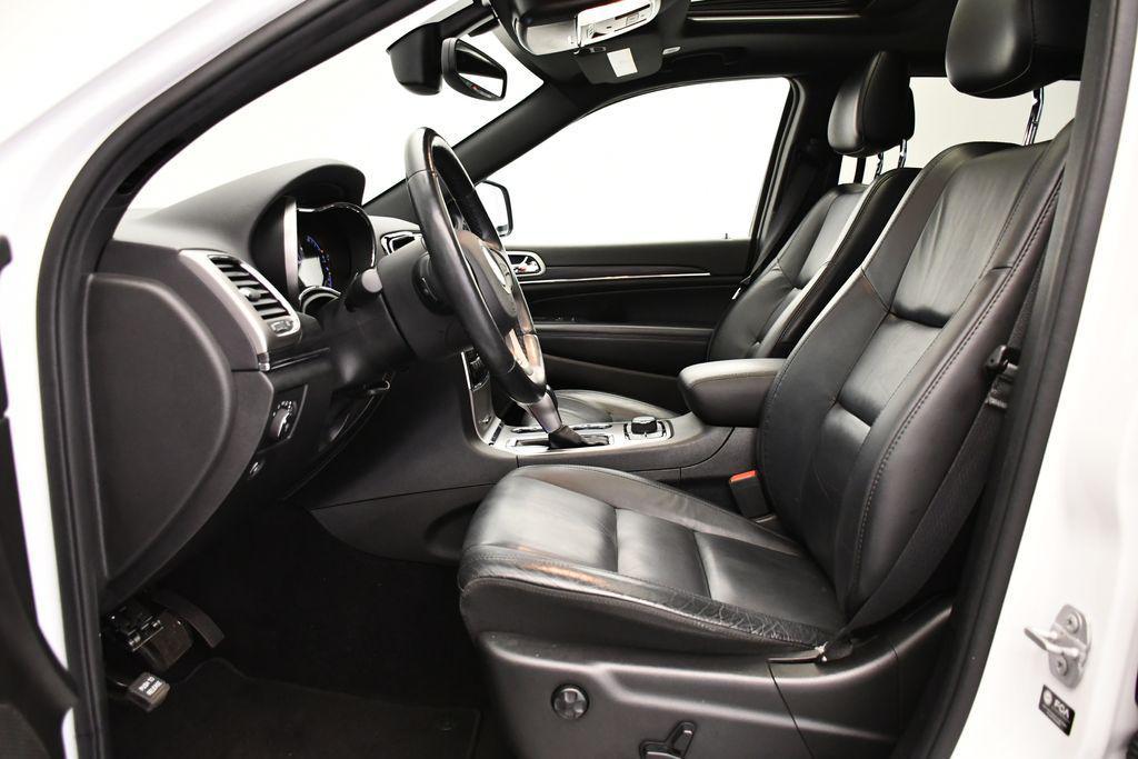 used 2021 Jeep Grand Cherokee car, priced at $25,990