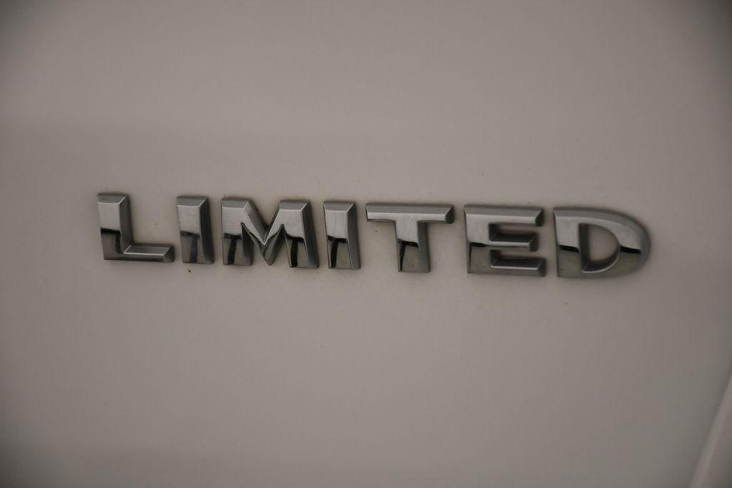 used 2021 Jeep Grand Cherokee car, priced at $25,990