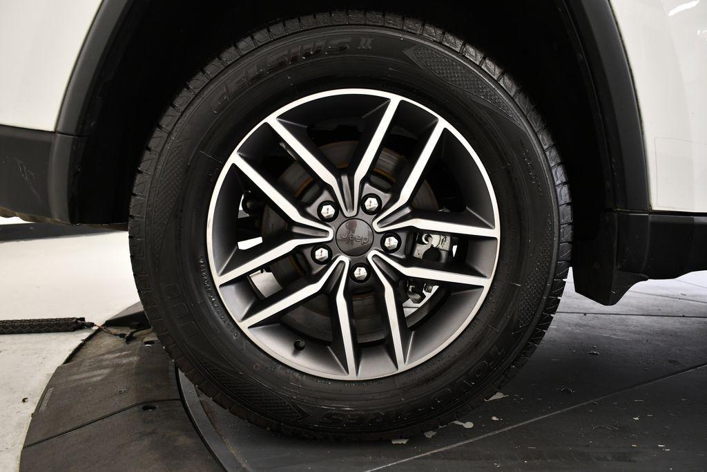 used 2021 Jeep Grand Cherokee car, priced at $25,990