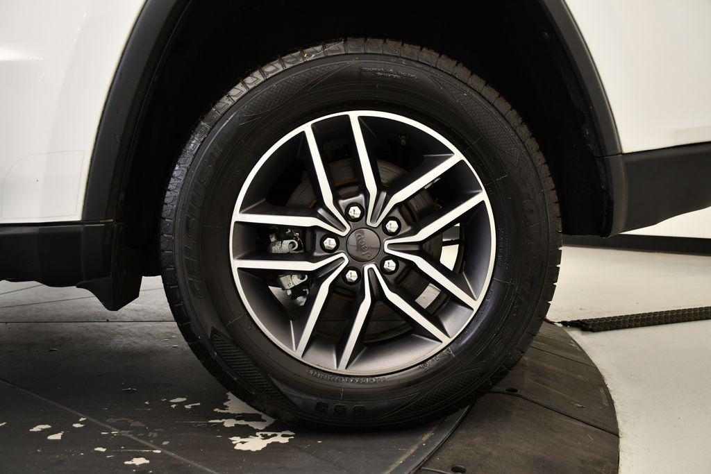 used 2021 Jeep Grand Cherokee car, priced at $25,990