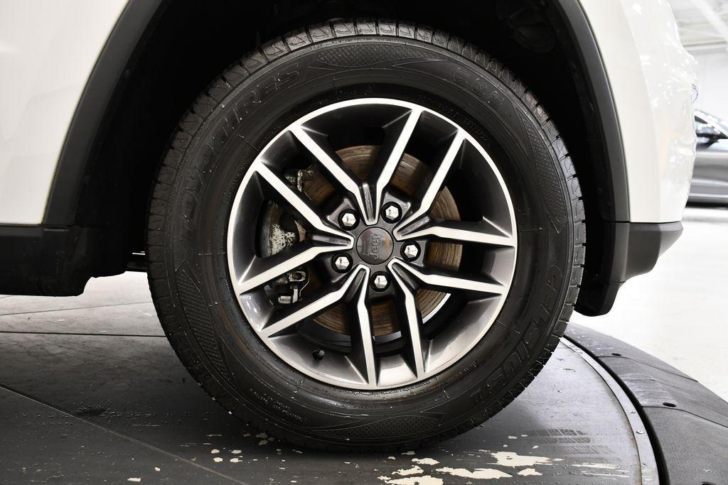 used 2021 Jeep Grand Cherokee car, priced at $25,990