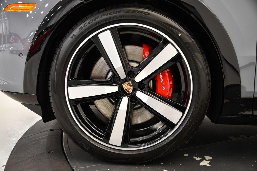 new 2025 Porsche Cayenne car, priced at $166,615