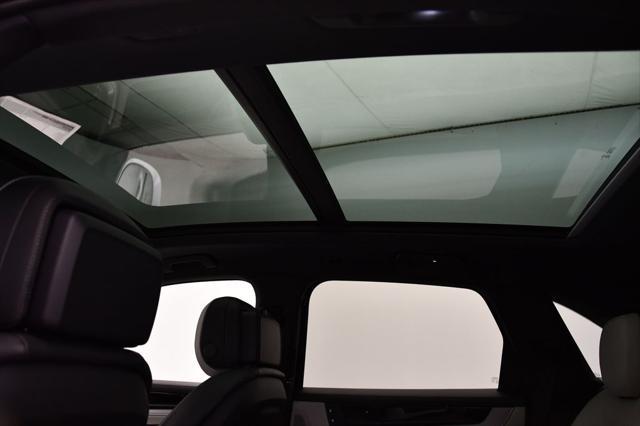 new 2025 Porsche Cayenne car, priced at $106,725