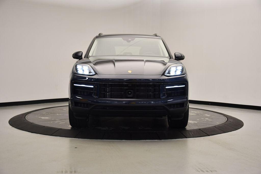 new 2025 Porsche Cayenne car, priced at $102,685