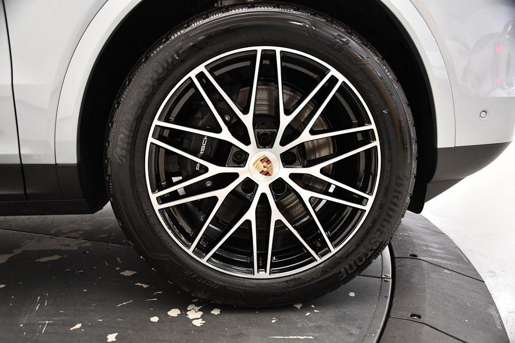 new 2025 Porsche Cayenne car, priced at $108,125