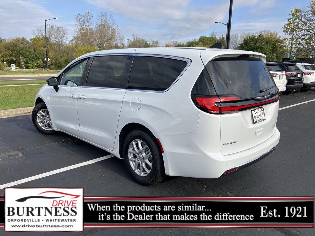 new 2026 Chrysler Pacifica car, priced at $42,197