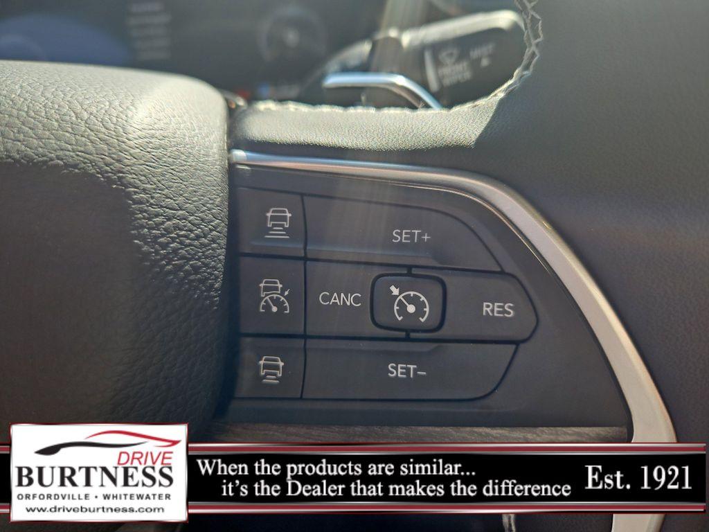 new 2025 Jeep Grand Cherokee L car, priced at $51,617