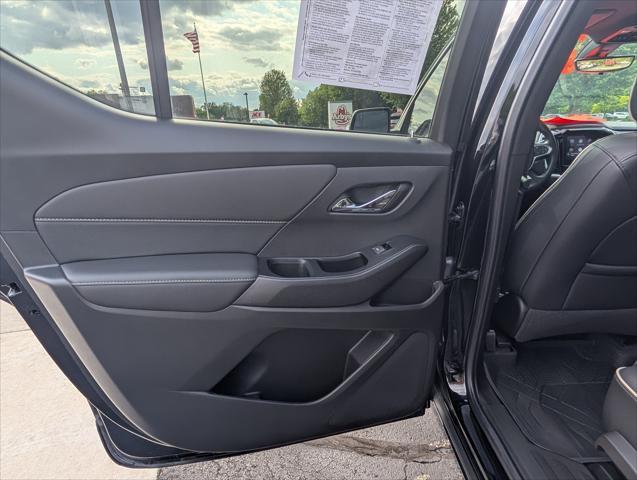 used 2022 Chevrolet Traverse car, priced at $37,988