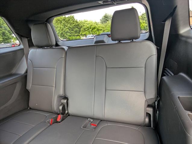used 2022 Chevrolet Traverse car, priced at $37,988