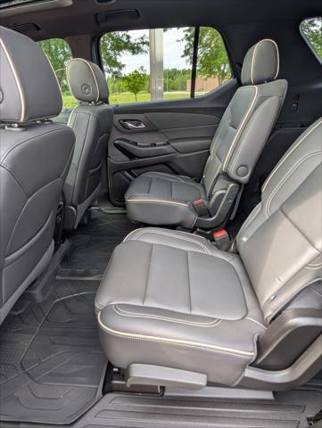 used 2022 Chevrolet Traverse car, priced at $37,988