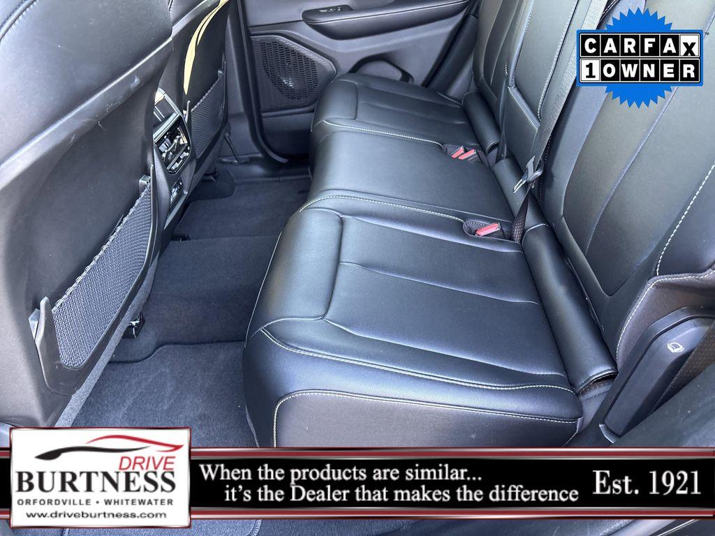 used 2024 Jeep Grand Cherokee car, priced at $39,000