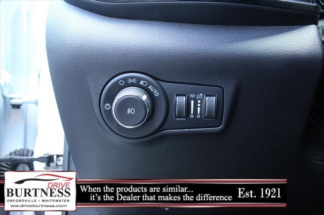 new 2025 Jeep Compass car, priced at $33,397