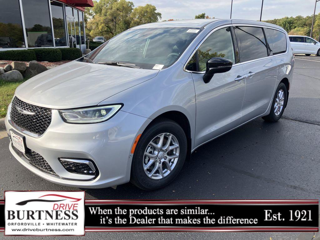 new 2026 Chrysler Pacifica car, priced at $40,825