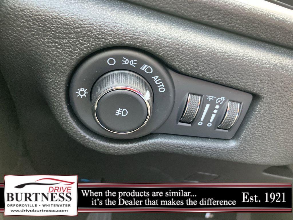 new 2026 Chrysler Pacifica car, priced at $40,825