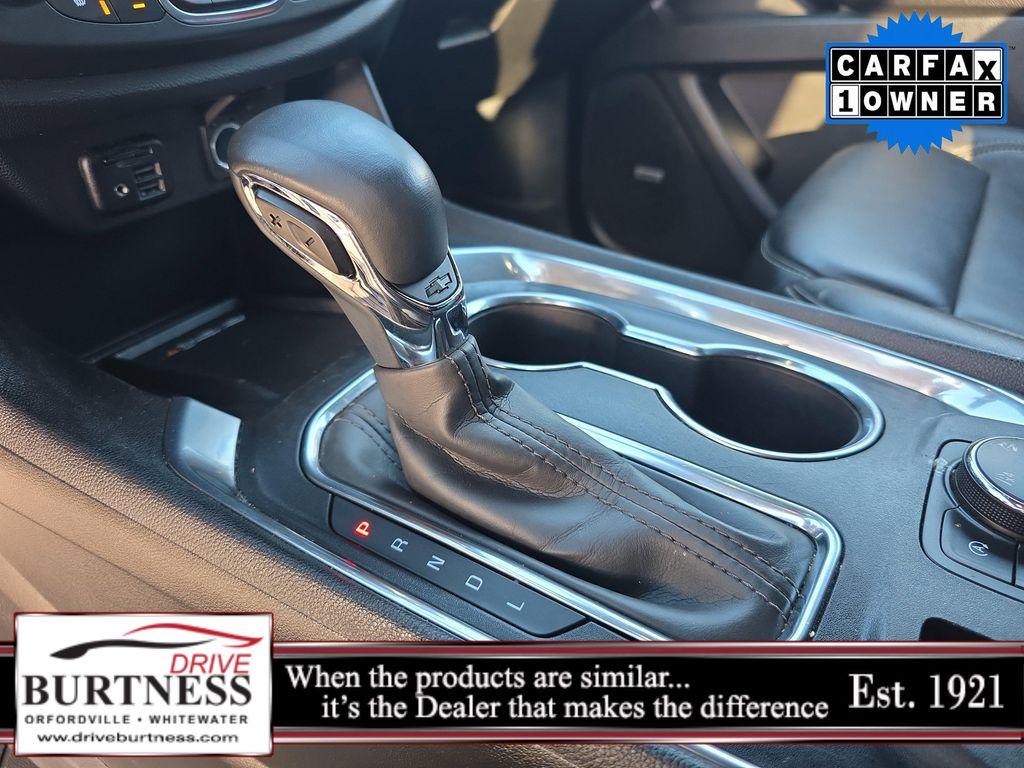 used 2023 Chevrolet Traverse car, priced at $31,804