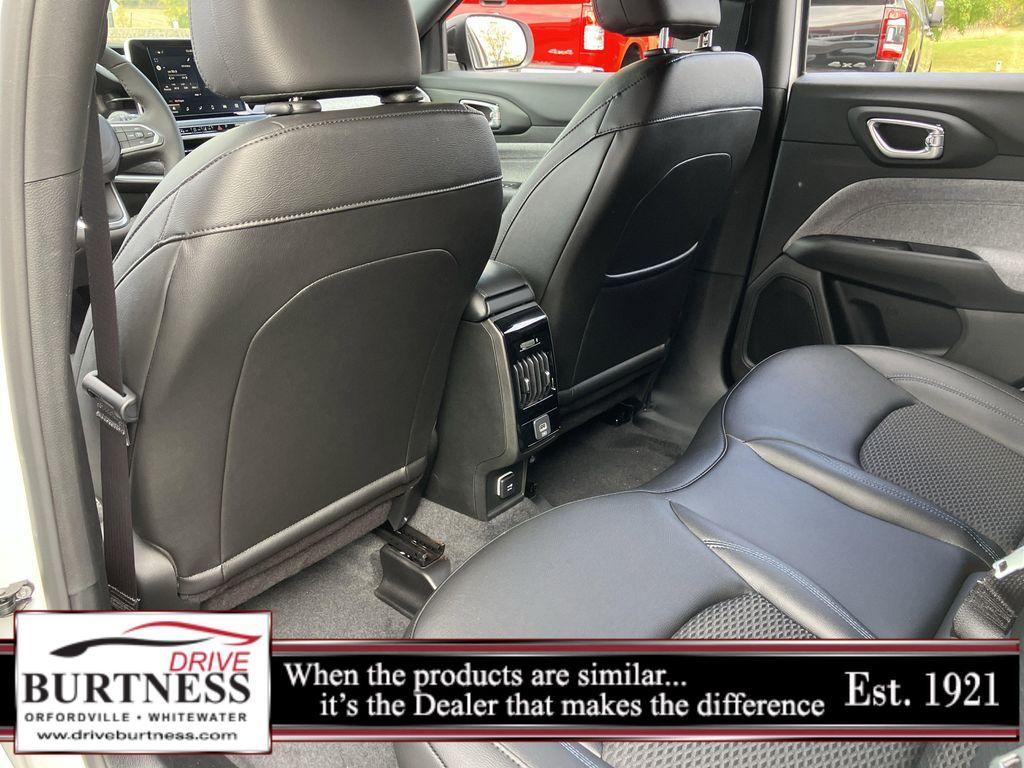 new 2025 Jeep Compass car, priced at $27,510