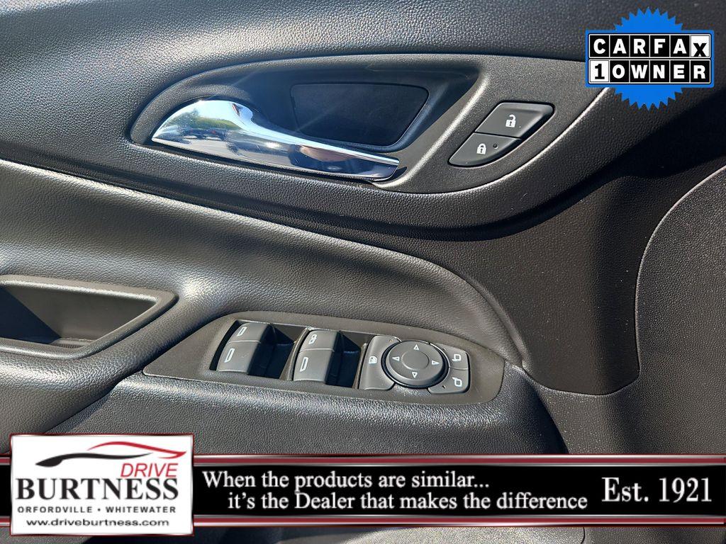 used 2022 Chevrolet Equinox car, priced at $21,333