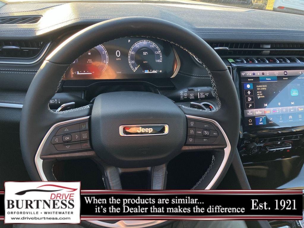 new 2025 Jeep Grand Cherokee car, priced at $47,659