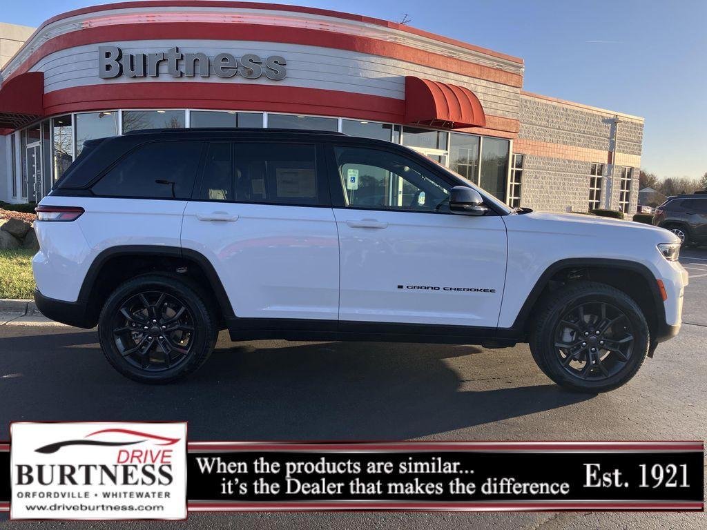 new 2025 Jeep Grand Cherokee car, priced at $47,659